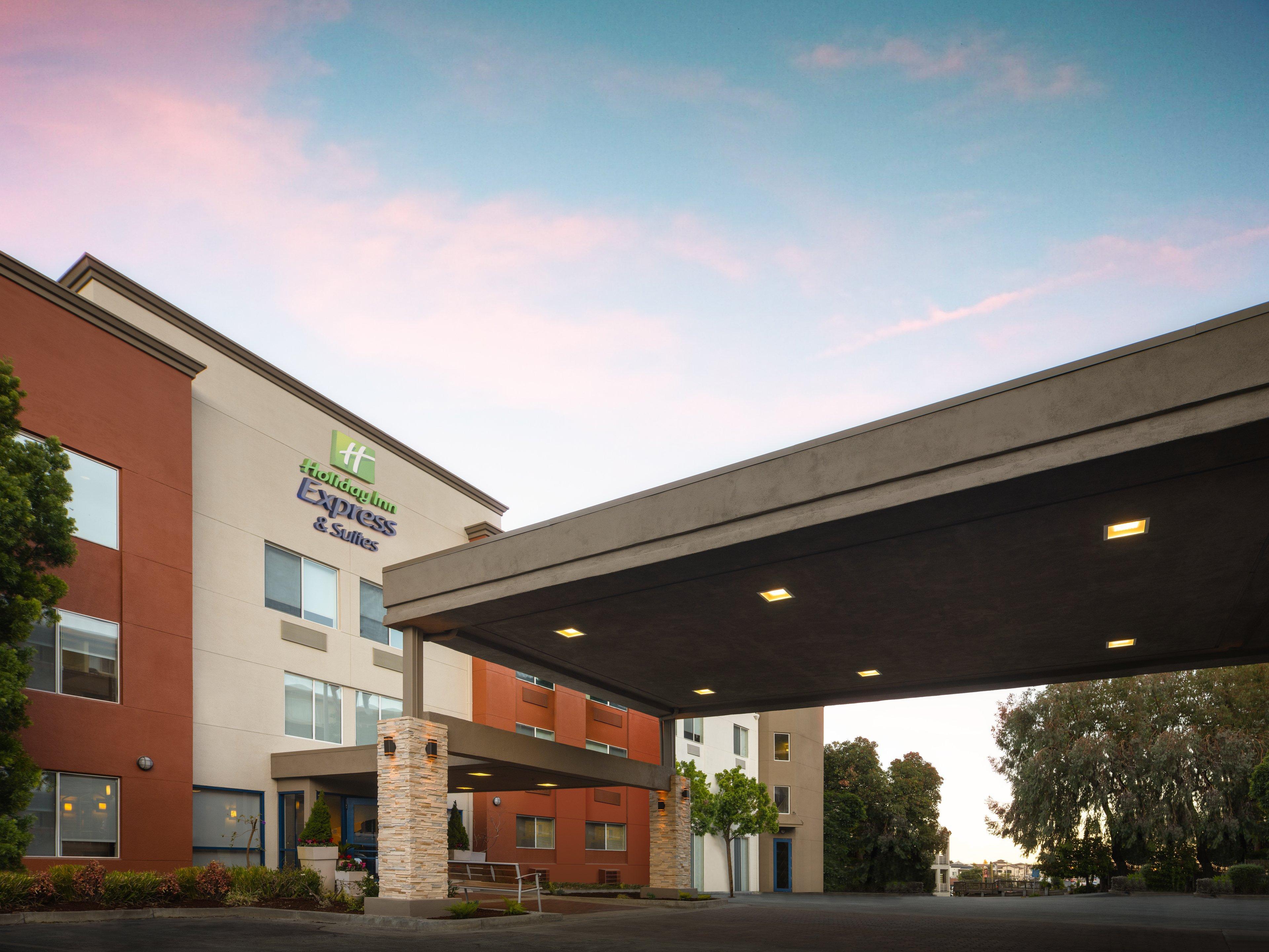 Holiday Inn Express Hotel & Suites Belmont By Ihg Exterior foto