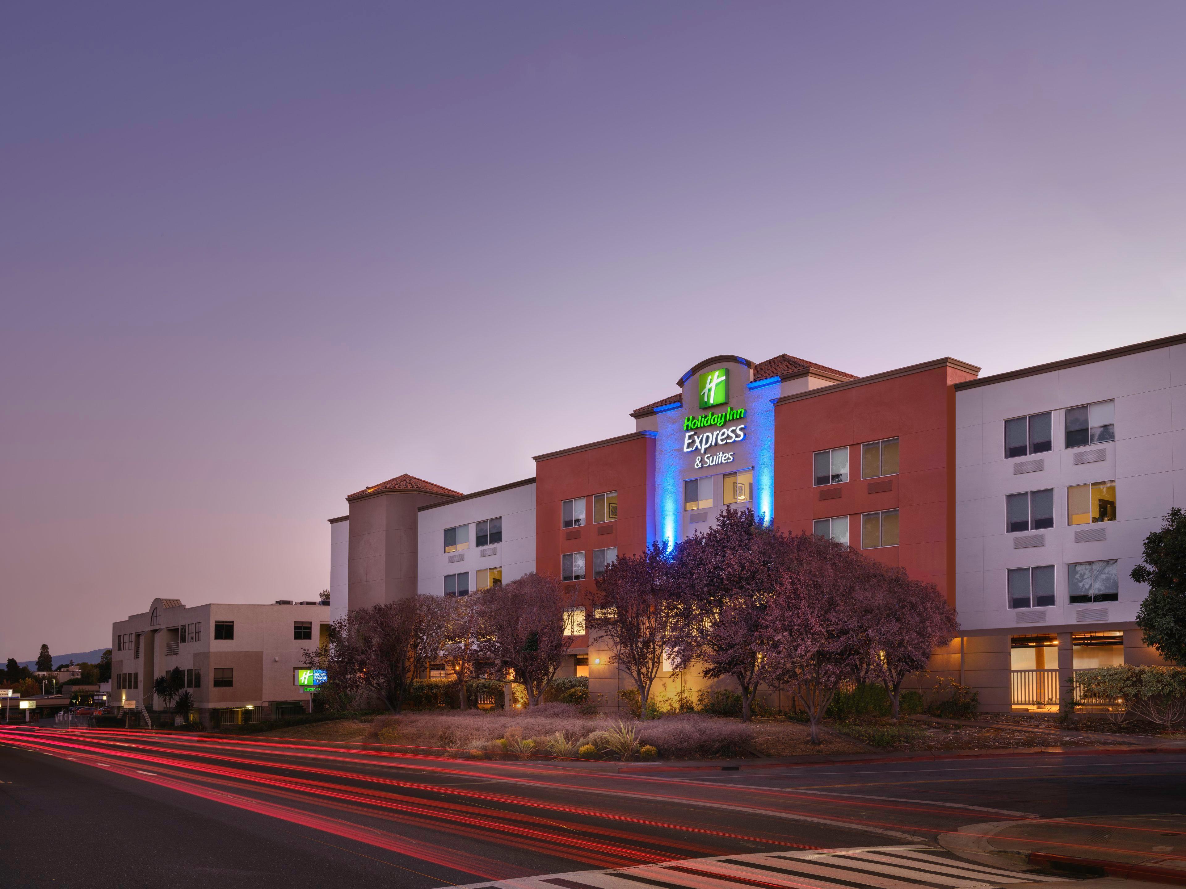 Holiday Inn Express Hotel & Suites Belmont By Ihg Exterior foto