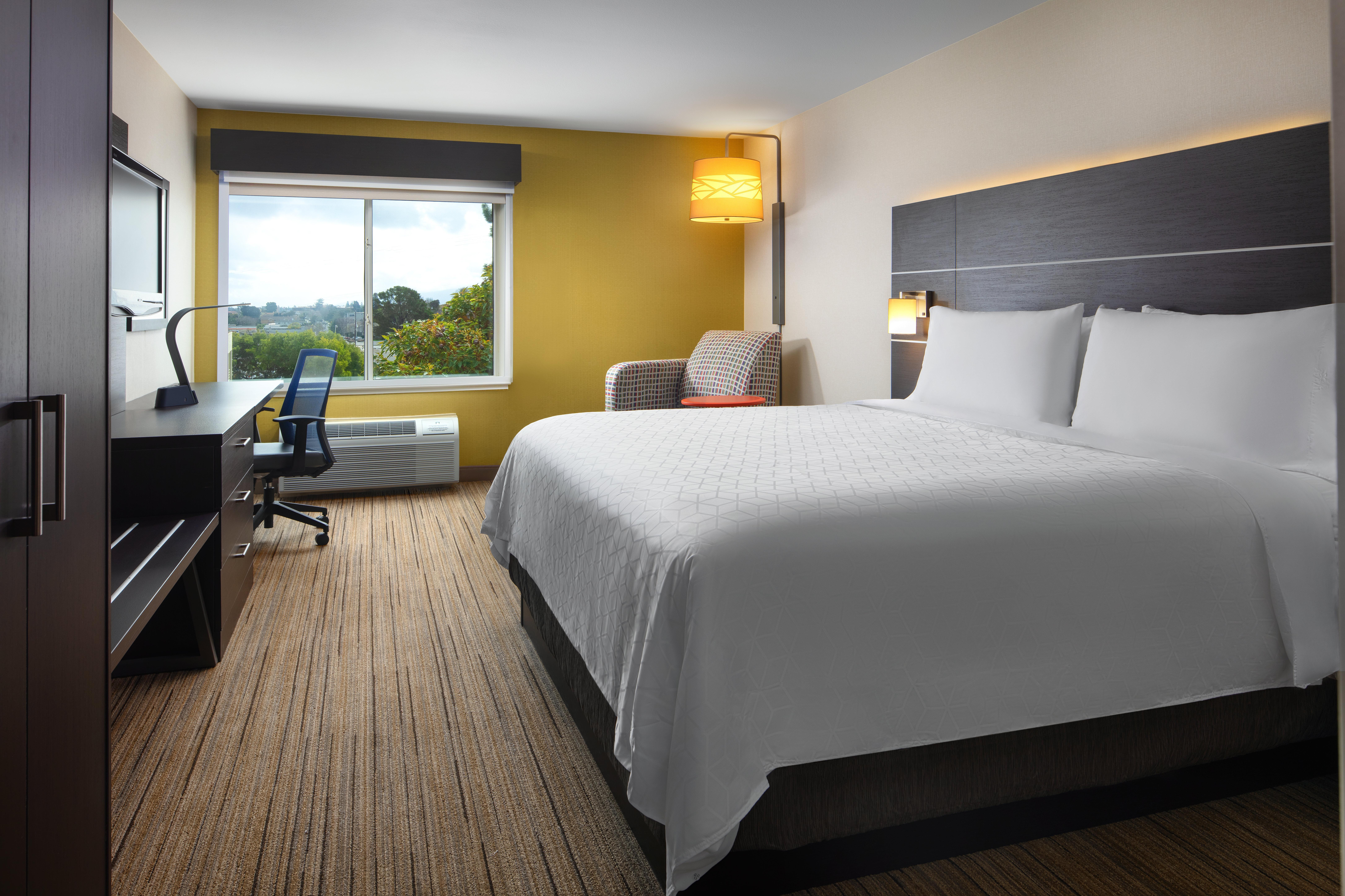 Holiday Inn Express Hotel & Suites Belmont By Ihg Exterior foto